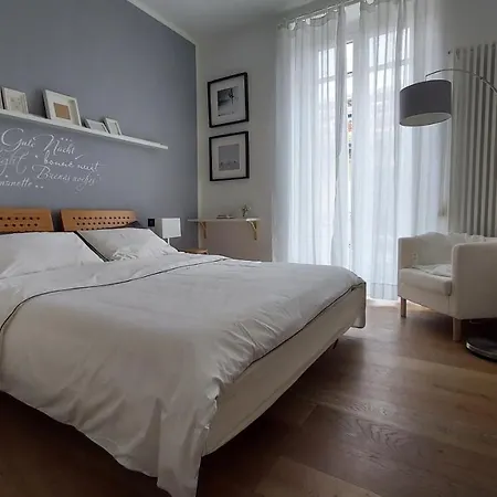 Whale Song - With Private Parking *