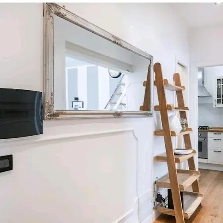 Whale Song - With Private Parking شقة لا سبيتسْيا